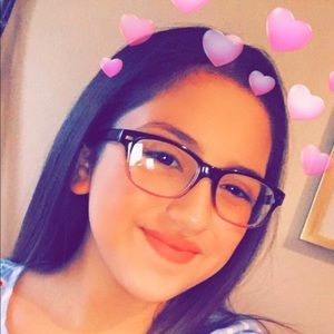 Meet your Posher, Melanie